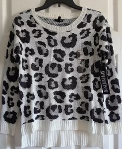 NWT Cheetah print  High & low Hem women's sweater